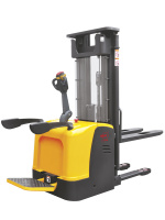 Штабелер самоходный 1,5 т 5,6 м XILIN CDDK15-III Li-ion 24/230 В/Ач ЭУР (с платформой)
